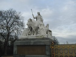 Albert Memorial corner sculpture #3